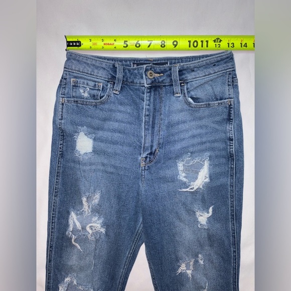 Hollister Size 3/26 Medium Wash Distressed Ultra Hi Rise Mom Jeans - Picture 2 of 10